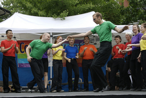 Swingin’OUT performs at Toronto Pride 2007.